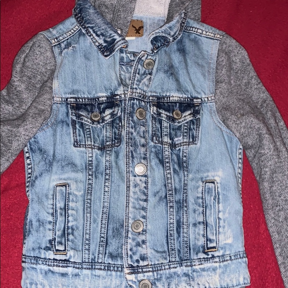 3/15$ amazing condition sweatshirt Jean jacket